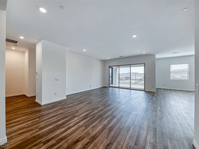 968 Woodburn Ln — Photo 13