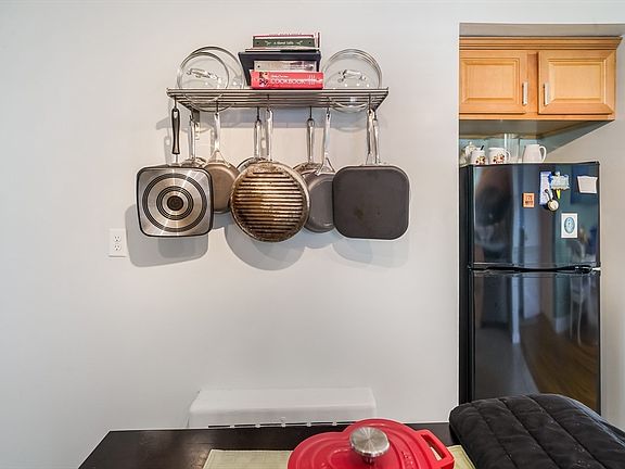 5th image of 65 Fowler St