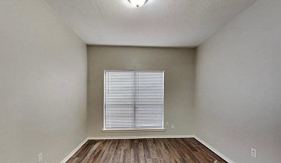 4th image of 3525 Kirby Creek Dr