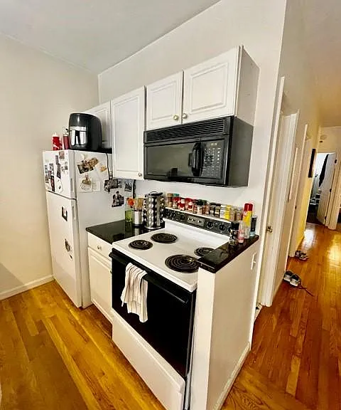 17 Thacher St #3 — Photo 24