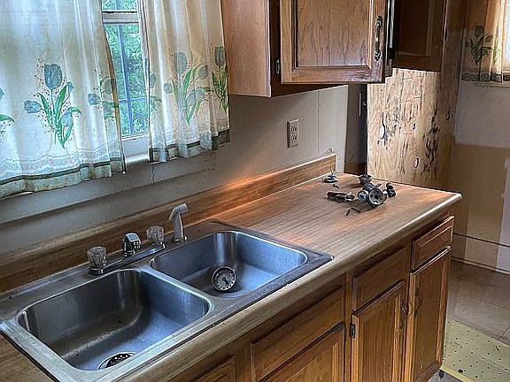 2nd image of 3212 Hoover Ave