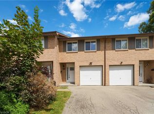 66 Summercrest Dr #3, Hamilton, ON L8K 6M6