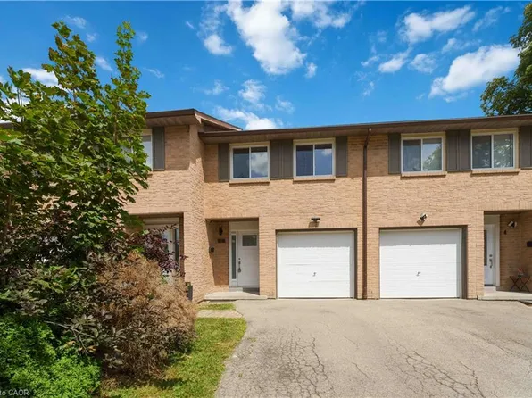 66 Summercrest Dr #3, Hamilton, ON L8K 6M6