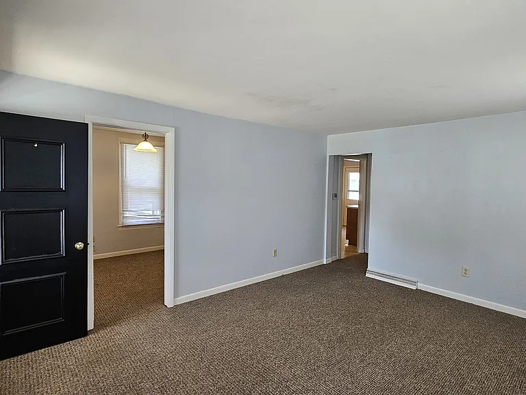 9 N Randolph St — Photo 3