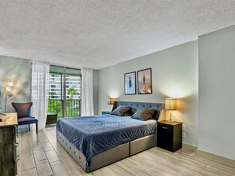 501 Three Islands Blvd #518 — Photo 14