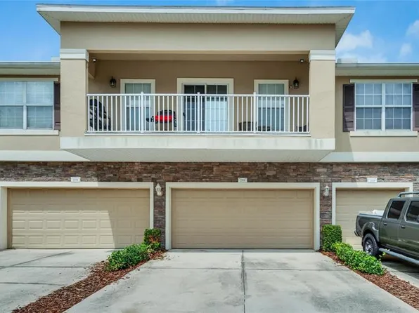 2306 Tanbark Ridge Pl, Plant City, FL 33563