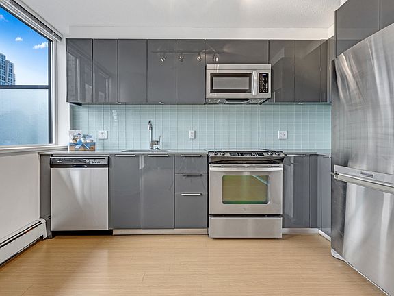 5th image of 1325 Rolston St #1303