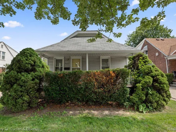 2607 Linden St, Dearborn, MI 48124