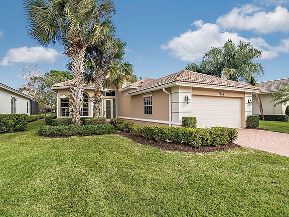 4th image of 7669 Greenbrier Cir