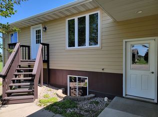 1406 Sunset Ave, Mobridge, SD 57601