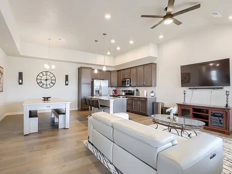 4180 S Park Dr #202 — Photo 7
