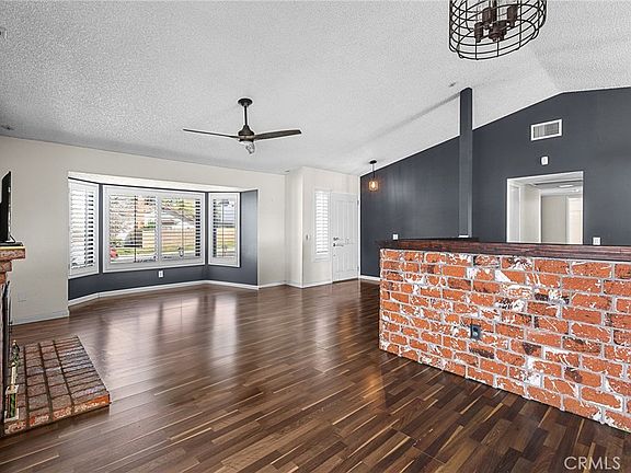 4th image of 24137 Pleasant Run Rd