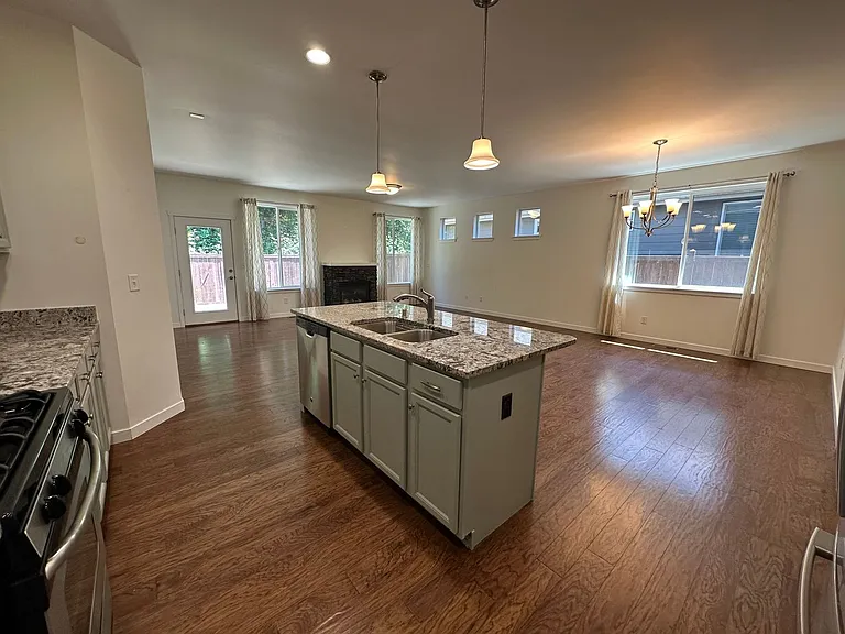 4726 Hadley St — Photo 14