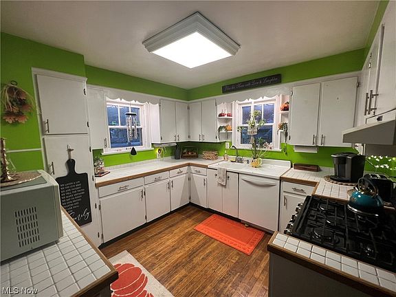 2nd image of 1208 Sackett Ave