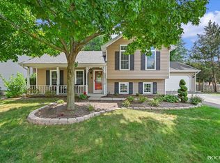 1313 Langley Cir, Naperville, IL 60563