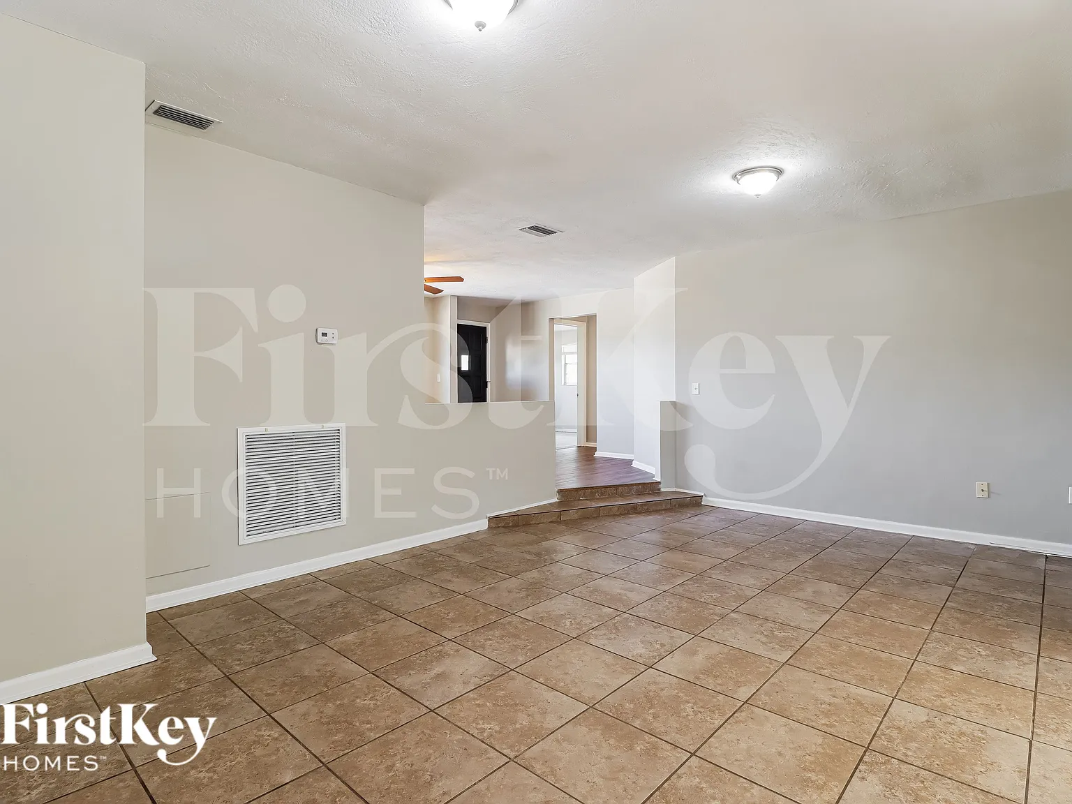 3 bed, 2.0 bath, 1615 sqft, $2,575 — Photo 2
