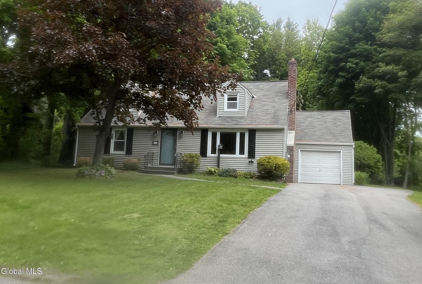1st image of 20 Van Vorst Drive
