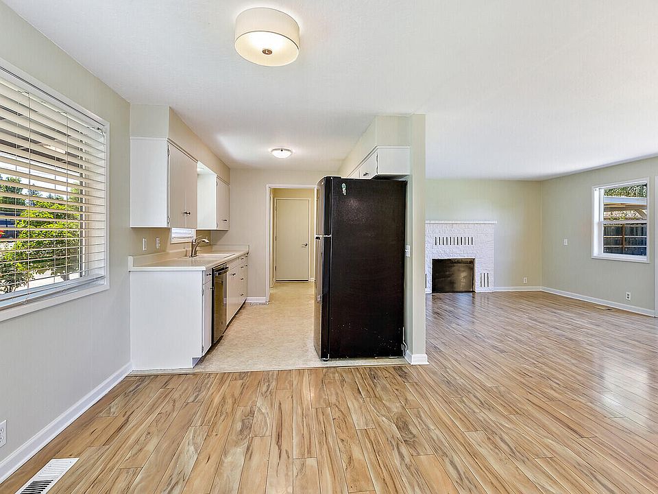 1800 Jasmine Ave, Medford, OR 97501 Zillow