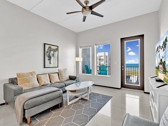 3rd image of 133 E Lantana St #303