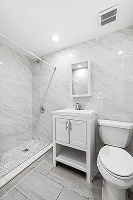 Rented by SERHANT. | media 10