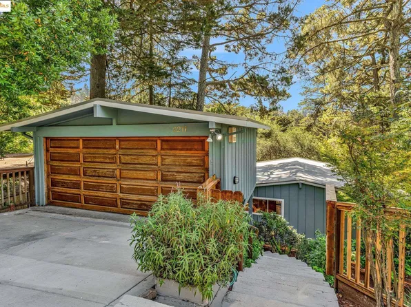 2211 Arrowhead Dr, Oakland, CA 94611