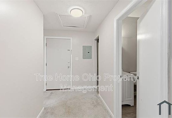 5th image of 2612 Stanton Ave #3