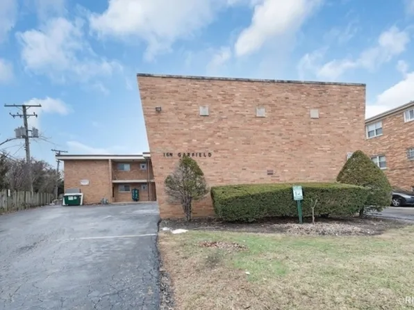 16 N Garfield St #2-E, Lombard, IL 60148