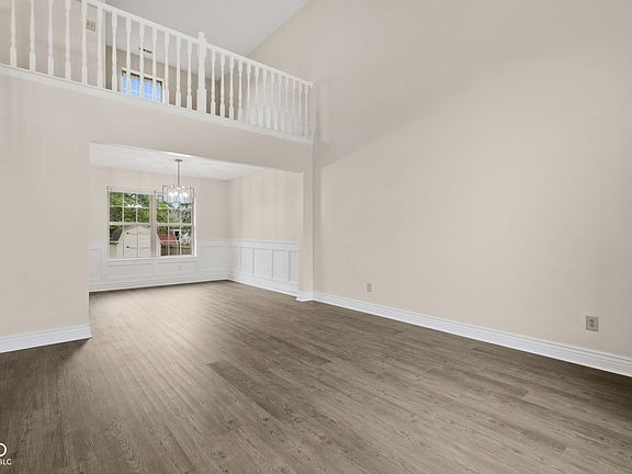 5th image of 695 Stone Ln