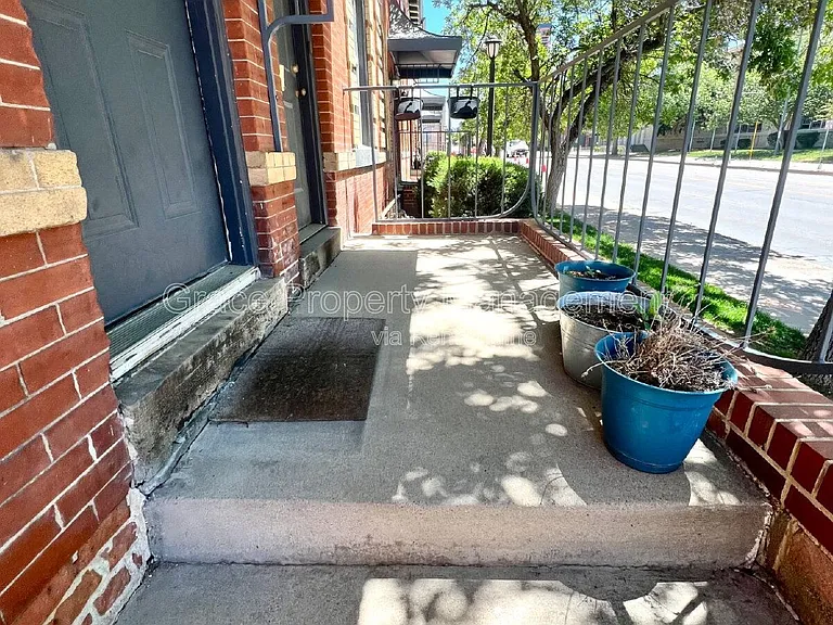 2306 Glenarm Pl #101 — Photo 11