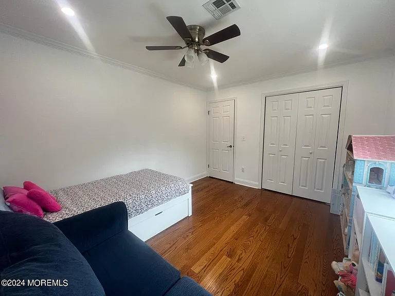 1578 N Bay Ave — Photo 50