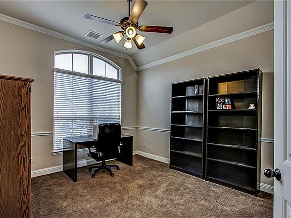 3rd image of 901 Brendan Dr