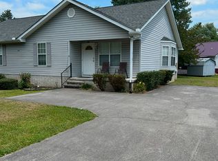 614 Circle Dr SW #A, Pigeon Forge, TN 37863