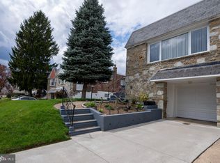 9932 Sandy Rd, Philadelphia, PA 19115