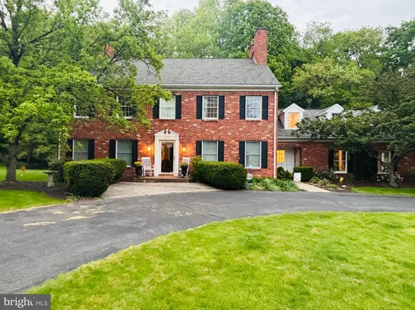 406 E Springwood Pl, Port Matilda, PA 16870