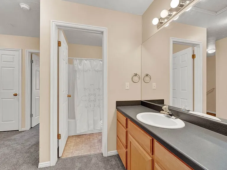 4727 W Mona Ln — Photo 13