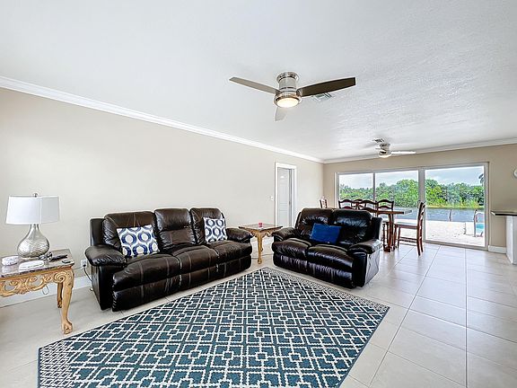 3rd image of 6803 Kingston Drive