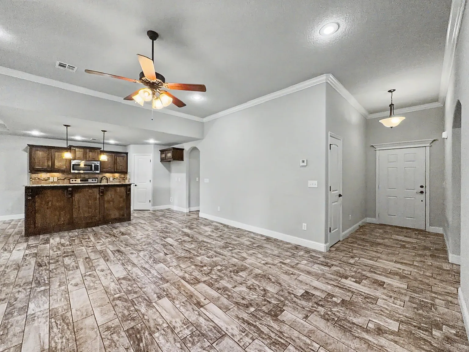 3 bed, 1489 sqft, $1,795 — Photo 4