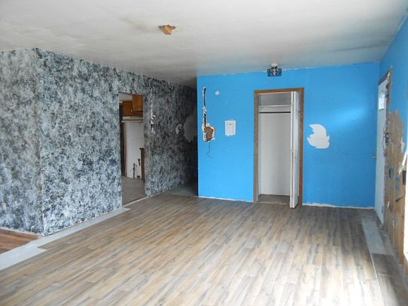 3rd image of 25081 California Ct