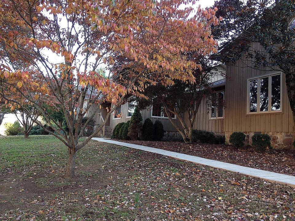 1st image of 166 Ty Brooke Ln