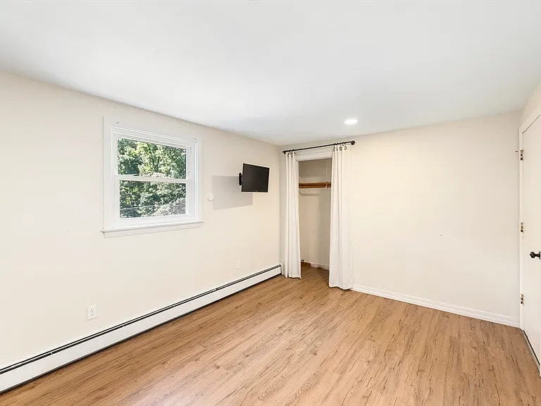 164 Wilshire Dr — Photo 11