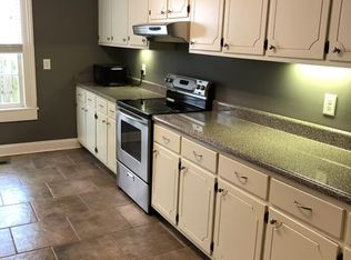 909 College St, Macon, GA 31201