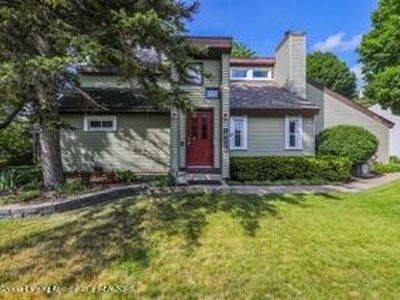 803 Wildemere Dr, Mason, MI, 48854