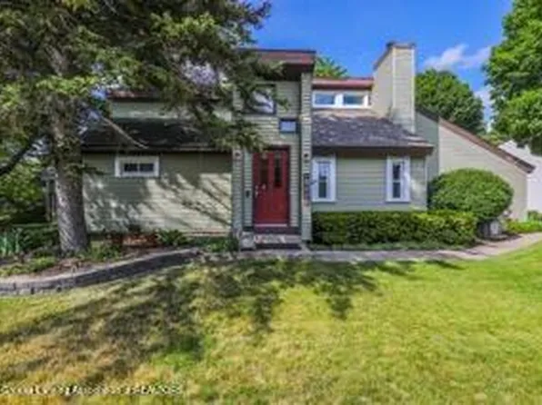 803 Wildemere Dr, Mason, MI 48854