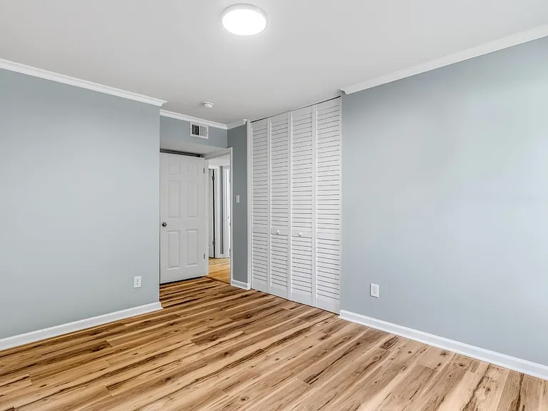 102 Cornwallis Dr — Photo 10