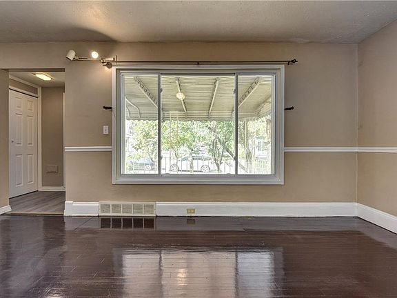 5th image of 1335 Fry Ave