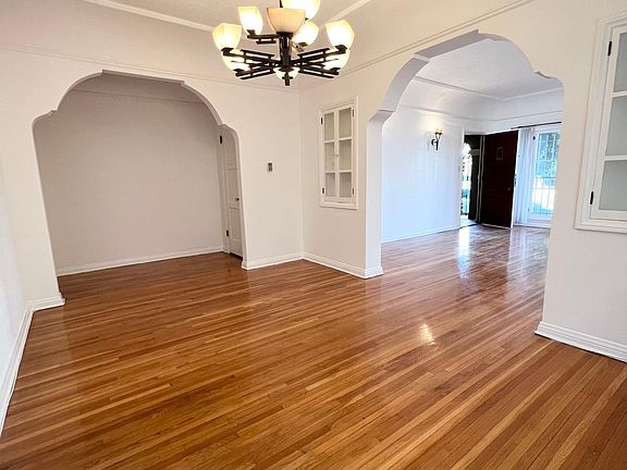 5th image of 347 N Sierra Bonita Ave #347