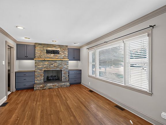 5th image of 653 Cardinal Ln
