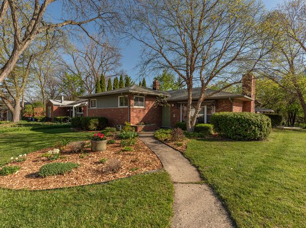 2441 Buckingham Rd, Ann Arbor, MI 48104