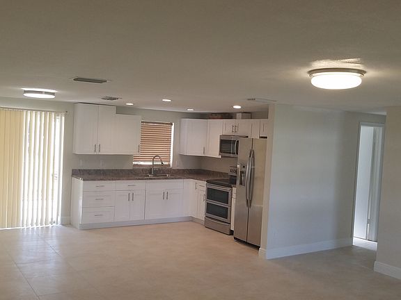 3rd image of 2781 Auburn Blvd