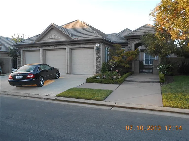 1580 E Golden Valley Way photo 1